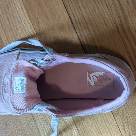 Vans - Picture 4 of 6